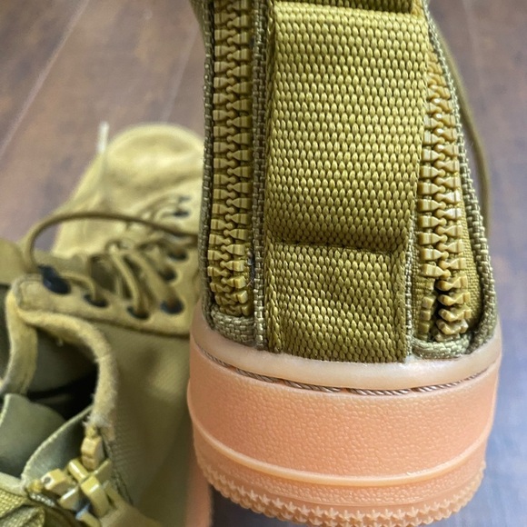 Nike Air Force One Urban utility high tops - Picture 6 of 11